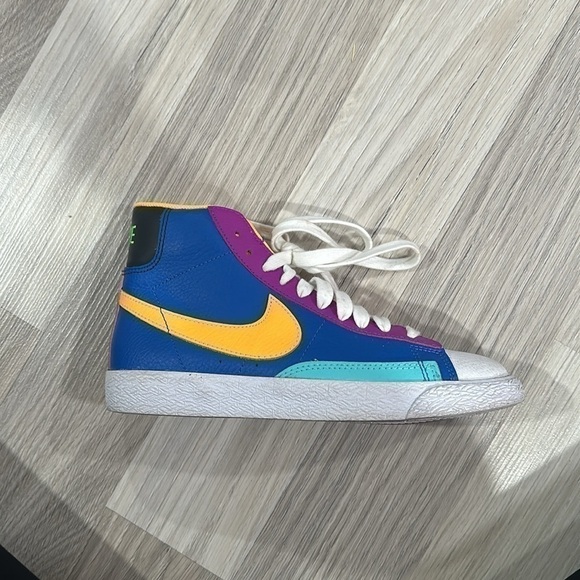 Nike Blazer Mid GS Aurora Purple Yellow Kid’s Size 4Y Multicolor - Picture 2 of 9